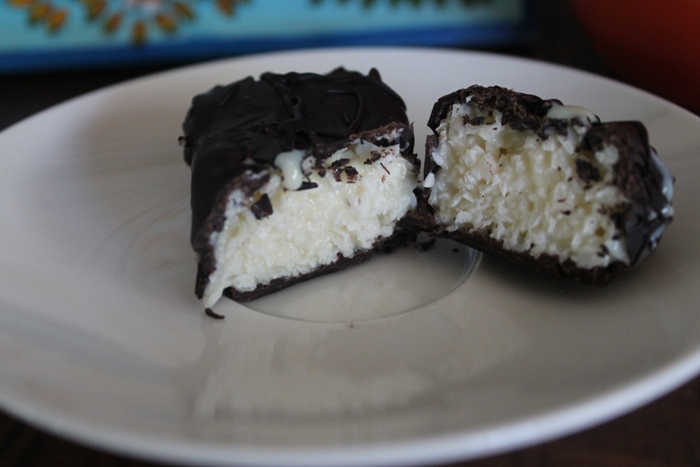 Homemade Chocolate & Coconut Bars Homemade-Bounty-001