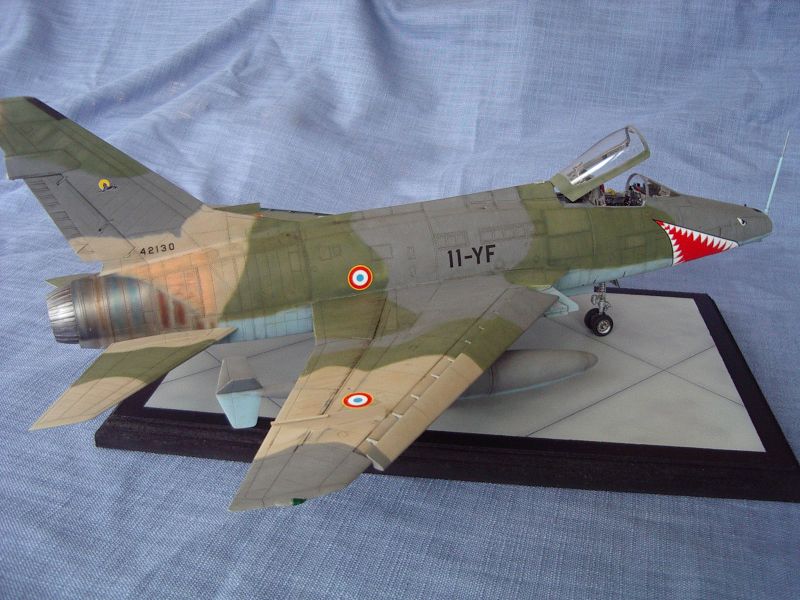 F-100 français trumpeter 1/32 F-100-46