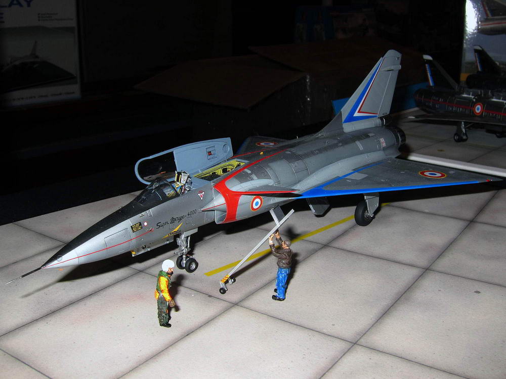 SUPER MIRAGE 4000 1/72 modelsvit Img4000_0002