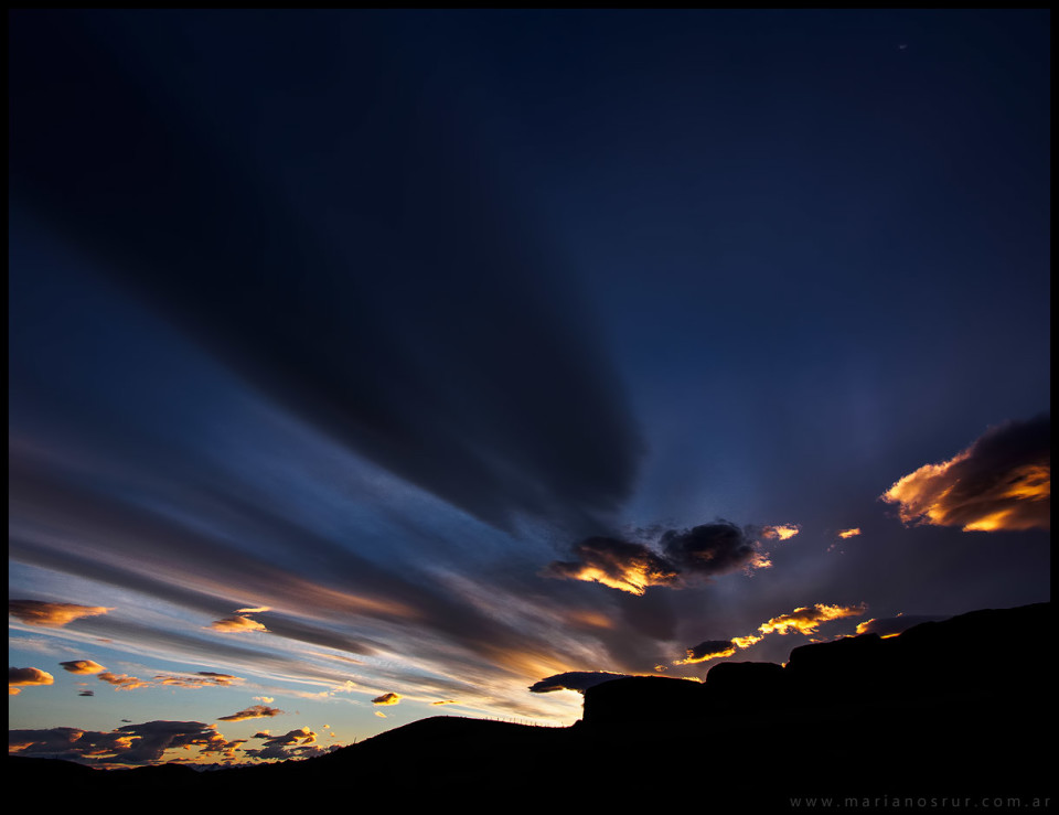 Solo era un estado de ánimo - Página 2 Contornos-y-nubes-en-el-atardecer-960x739