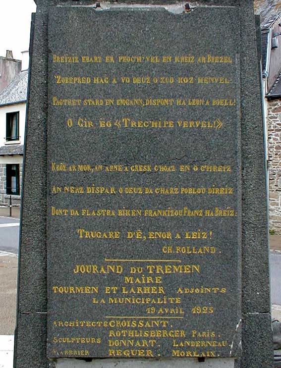 La langue bretonne sur les monuments publics Monument-dedicace