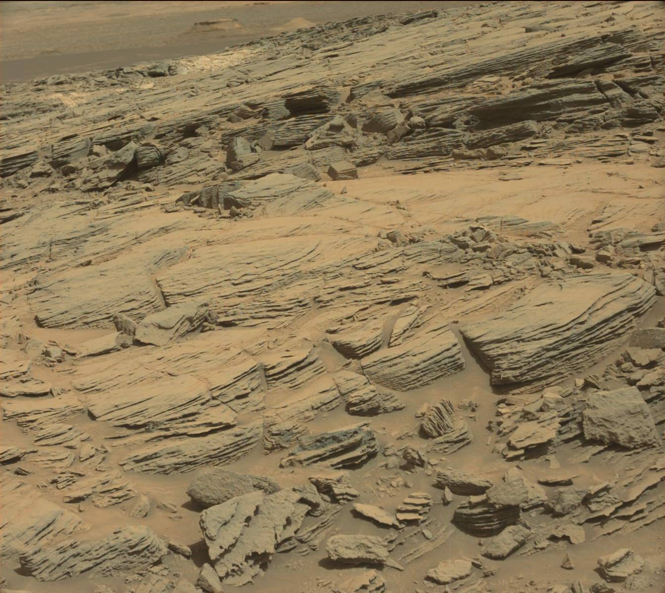 MARS: CURIOSITY u krateru  GALE  - Page 15 1093ML0048440040500338E01_DXXX