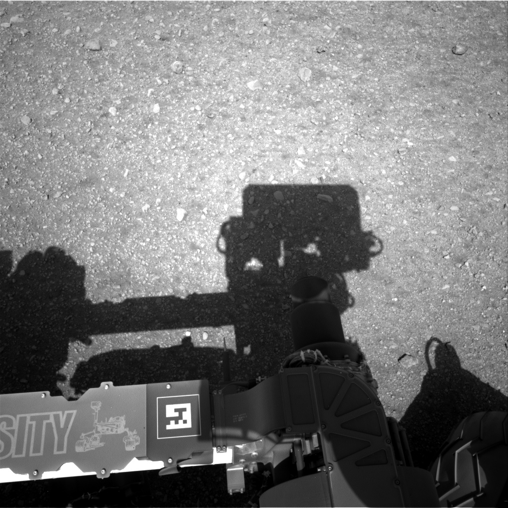 Curiosity on MARS... NLA_397673010EDR_F0010008AUT_04096M_