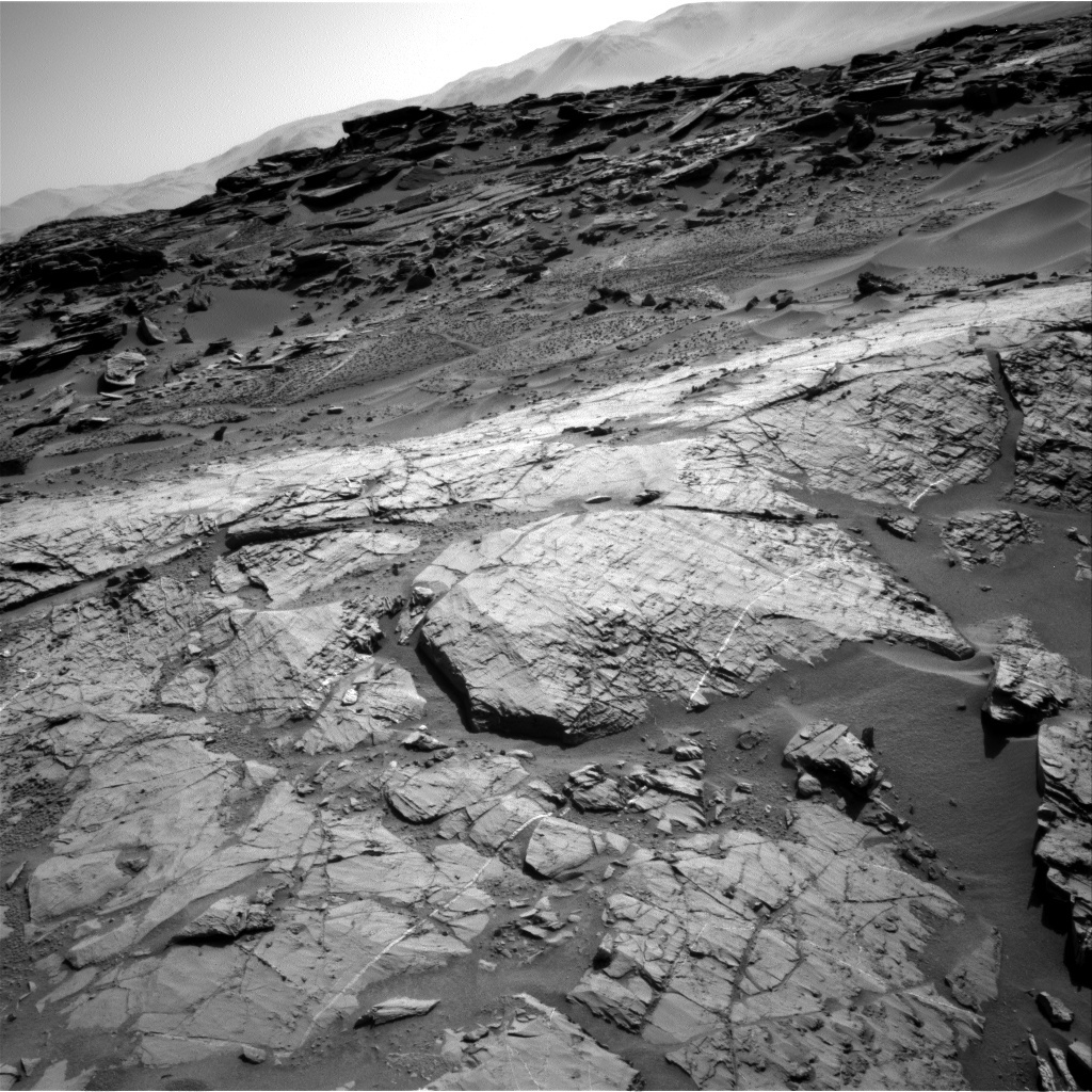 MARS: CURIOSITY u krateru  GALE  - Page 32 NRB_510598180EDR_F0531056NCAM06654M_-br2