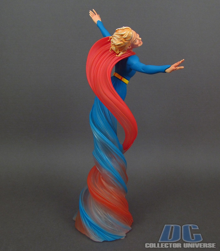 DC DYNAMICS: SUPERGIRL Statue   Dc-dynamics-supergirl-08