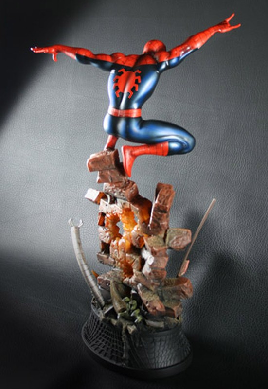 Statue SPIDER-MAN "Romita" Action - Page 2 Bowen_Spidey_action_2