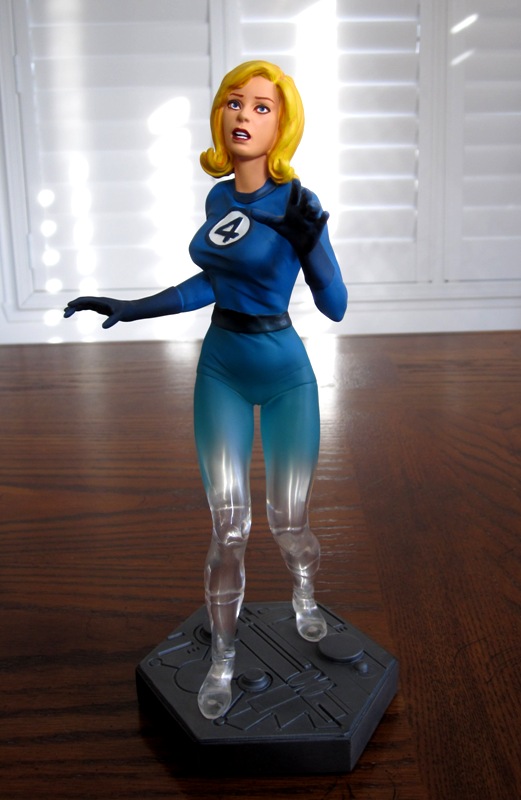 L'INVISIBLE "phasing" Invisible_Woman_2