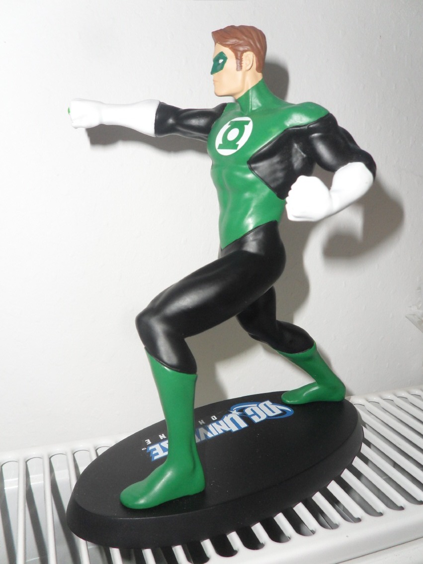 GREEN GALLERY - Page 5 Green_lantern_dc_direct_statue_3