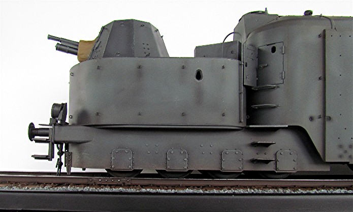 German Armored Train Panzertriebwagen n° 16 Trumpeter 1/35 FINI - Page 2 IMG_1080