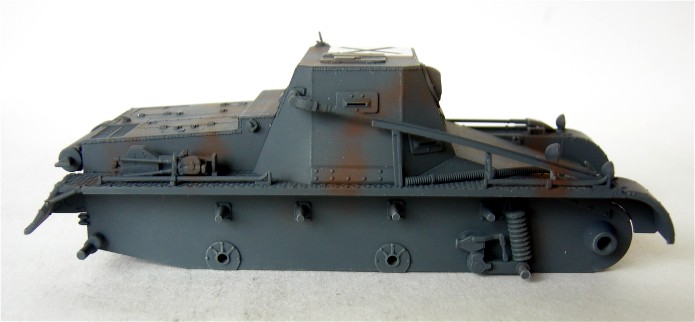 Panzerbefehlswagen 35(t) BRONCO 35205 1/35ème maquette char promo