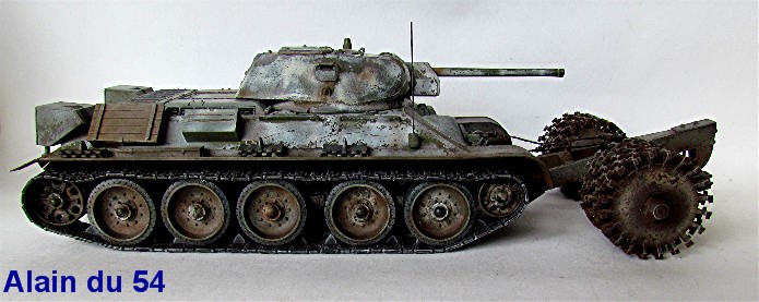 T-34 76mm Mle 42 rouleaux déminage mix Tamiya/Zvesda 1/35  FINI IMG_0107