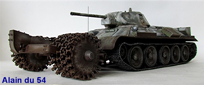 T-34 76mm Mle 42 rouleaux déminage mix Tamiya/Zvesda 1/35  FINI IMG_0110