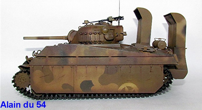 Sherman M4A3 75mm USCM Deep Wading 1/35 boîte à rabiot IMG_7023