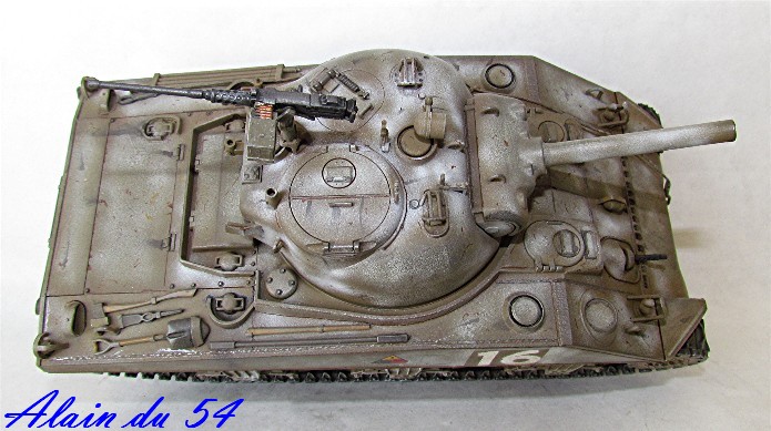 SHERMAN M4 105 MM 1/35 conversion châssis Tamiya et tourelle Accademy FINI Sm2