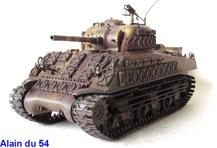 Sherman M4 1/35 Italeri récupération fond de boîte et boîte à rabiot IMG_6349