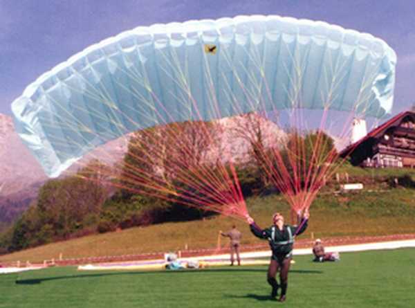 MATÉRIELS DE PARACHUTAGE, DE LARGAGE ET DE VOL DE PENTE. Carlit-site1