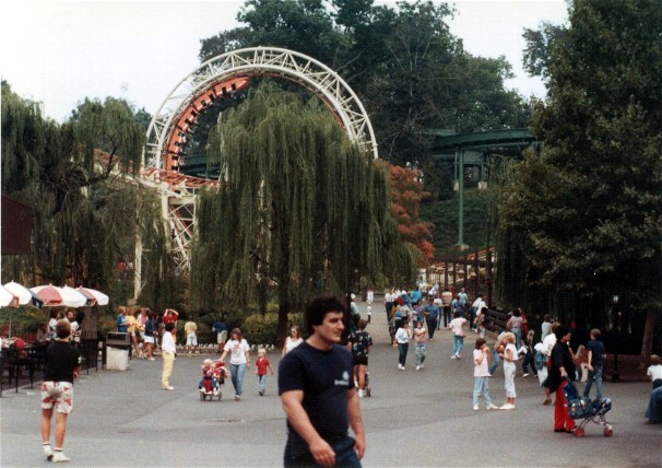 Hersheypark: Sooperdooperlooper Renovation Thread 23%20-%20Hersheypark%20Sooperdooperlooper%20-%209-20-1986