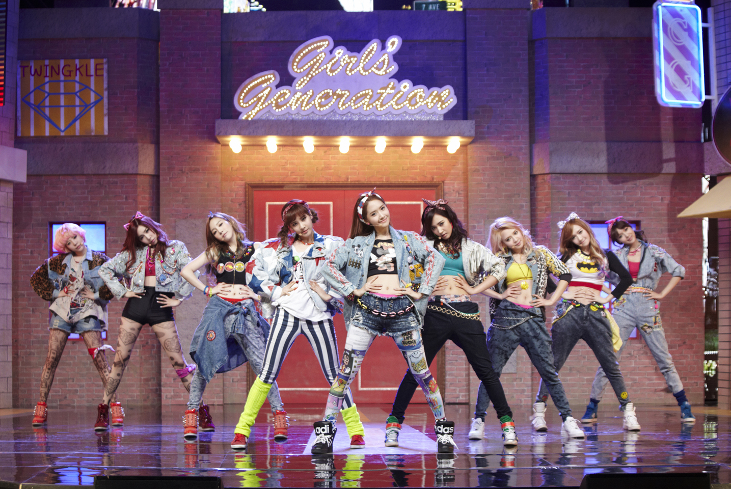 [VID][29/31-12-2012]SNSD @ Romantic Fantasy Preview (Comeback Show) 201212310911281_P