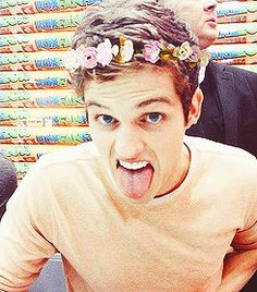 ETHAN S-D DE ANGELIS ► Daniel Sharman 6025849dfa43fed753c6ce86e72c64ed