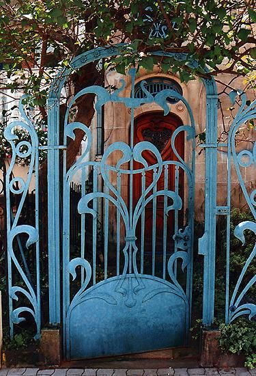 gate into a garden - بوابات حدائق .. ولا أروع !! 147c57e4383f684d5a62926bf7492e85