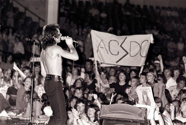 Tus fotos favoritas de los dioses del rock, o algo - Página 5 31433e07f4a6ad9328d21533d727687c