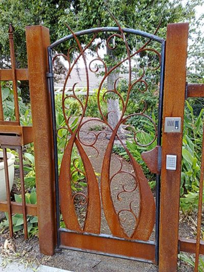 gate into a garden - بوابات حدائق .. ولا أروع !! 534d9b4731d2cf6ba244b520d19f1e73