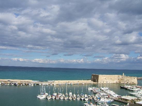 GİRİT-KANDİYE View-of-harbor-from-the