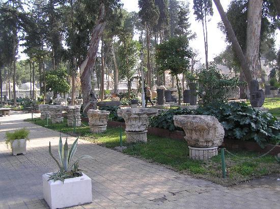 سوريا وسياحه 5 دقائق بالصور Courtyard