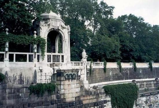 Alte Ruine Stadtpark