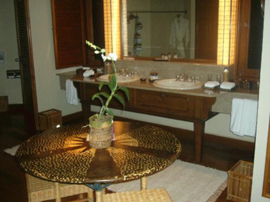  Amanpulo  ( ) Toilet-facilities-in