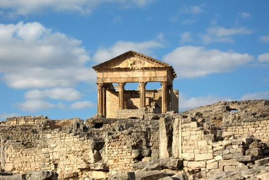 •·.·´¯`·.·• فهرس تاريخ البلدان  •·.·´¯`·.·• - صفحة 4 The-main-temple-in-dougga