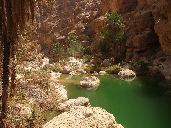 سلطنة عمان و جمال الطبيعة الفتان Un-wadi