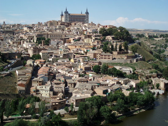 Charles Quint Looking-to-toledo