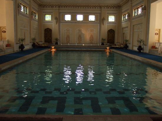 جولة فى الهند ام العجائب ورحله الى المثلث الذهبى (( دلهى _ اجرا _ جايبور )) The-indoor-pool