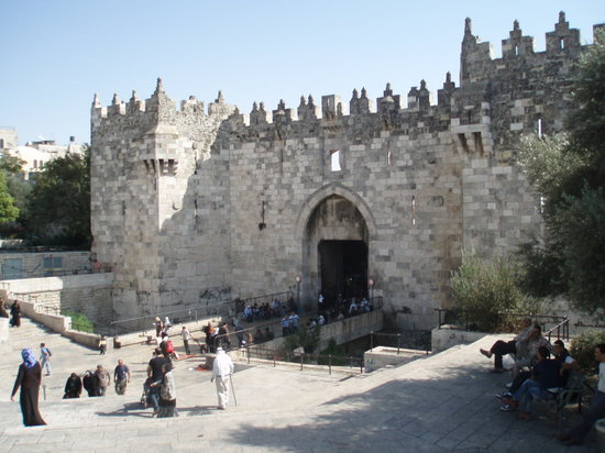 أهم المعالم الحضارية والمآثر الدينية الإسلامية في العالم-2 Damascus-gate