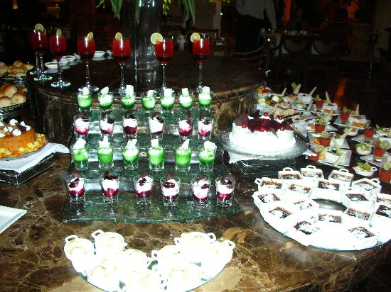 جولة فى الهند ام العجائب ورحله الى المثلث الذهبى (( دلهى _ اجرا _ جايبور )) Buffet-deserts