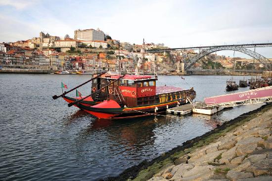 UNOS DÍAS EN OPORTO  La-ribeira-da-vila-nova