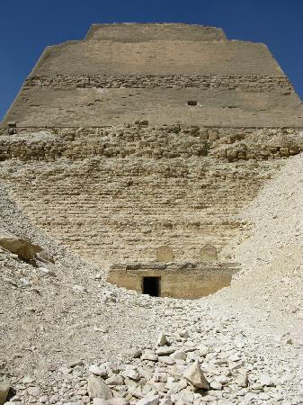 La pirámide de Meidum Funeral-temple-at-meidum