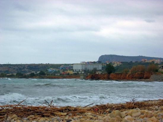 GİRİT-RESMO View-on-hotel-small-building