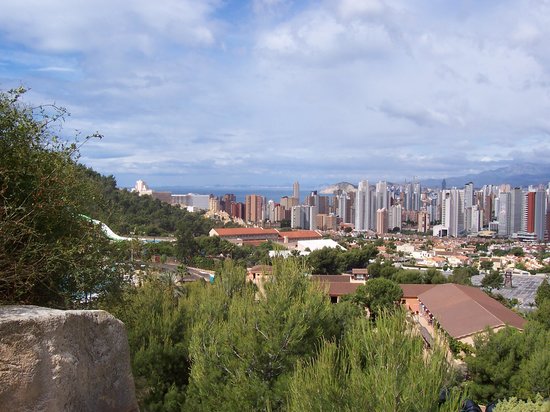 اسبانيا بلاد الميتادور- شاهدها من خلال موسوعه بيت العرب للاوطان Benidorm-spain