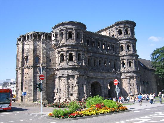 COSAS CURIOSAS  DE MI VIAJE POR ALEMANIA - Página 4 Porta-nigra-trier-germany