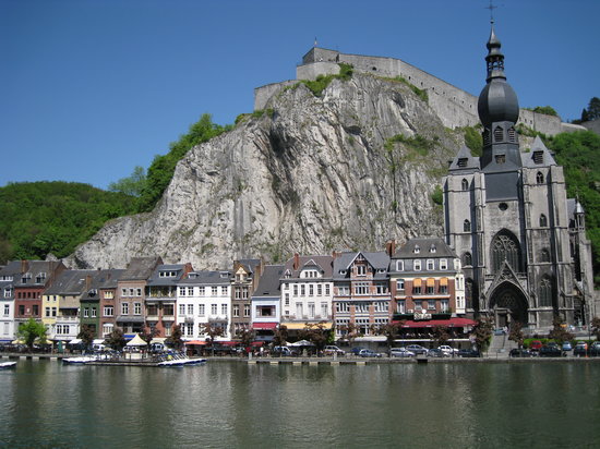 Lieux et monuments - Page 4 Dinant-citadel