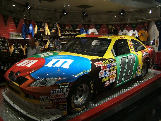 M&Ms World Shop < لـآ لـآ يفوــتـــكم :$  M-ms-car