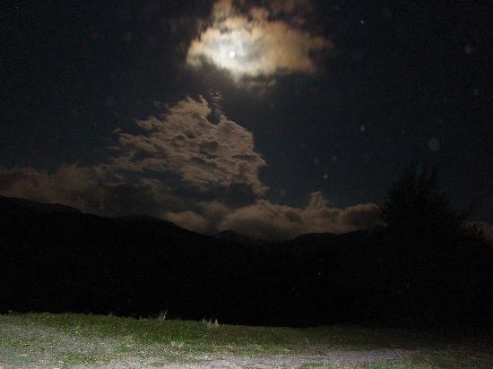 EL HILO DE LOS AMIGUETES XII - Página 10 La-nuit-la-lune-entre