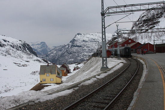 Flamme et Flaque contre les troll Flam-railway