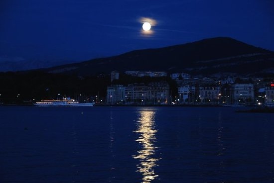 جولة فى مدينة جينيف - سويسرا / Geneva Geneva-at-night