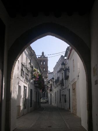 صور لجزيرة طريف  Puerta-de-jerez-antigua