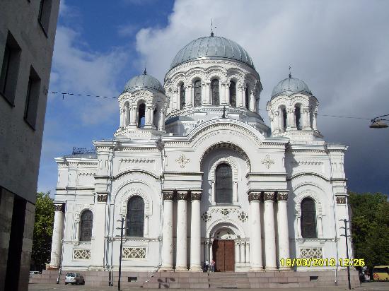      كنيسة رئيس الملائكة ميخائيل كاوناس، ليتوانيا Kaunas-st-michael-the