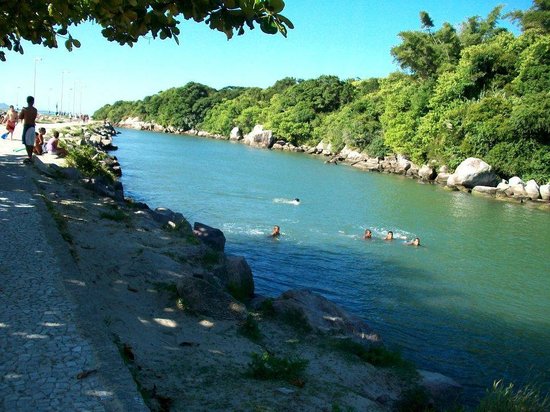 Llego la hora de describir paisajes Argentinos y del Mundo. Barra-da-lagoa