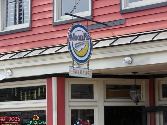 Charleston, South Carolina Is Officially The Best City In The World Moonpie-general-store